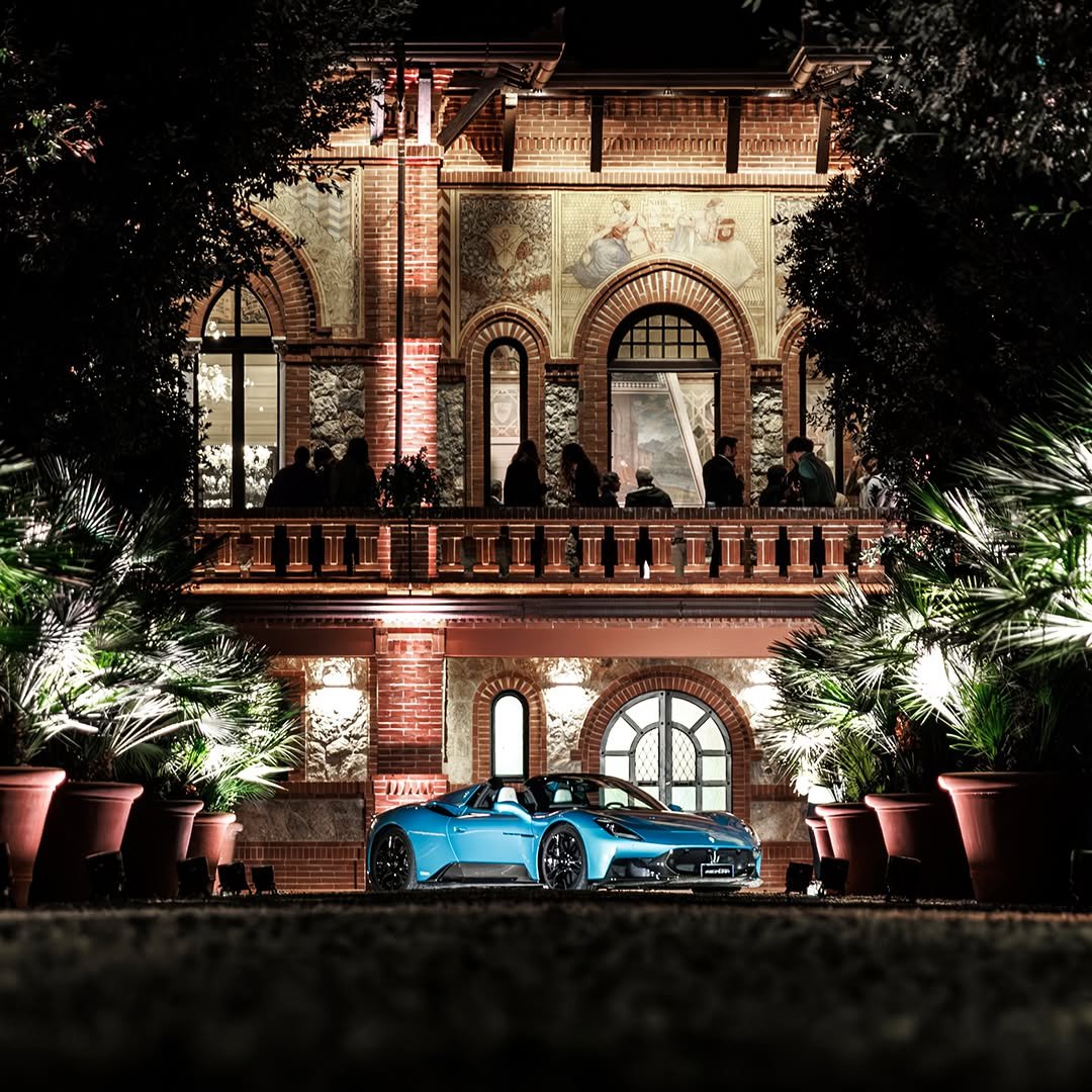 Photo by Maserati Japan | マセラティ ジャパン on December 30, 2025. May be an image of roadster and text.