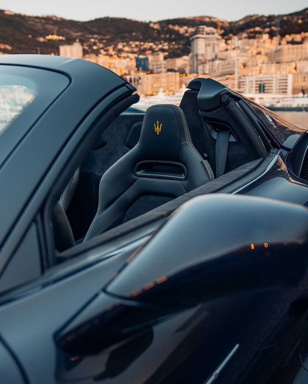 maseratimiddleeast 게시물 이미지: The best of life is calling. Lower the top to...