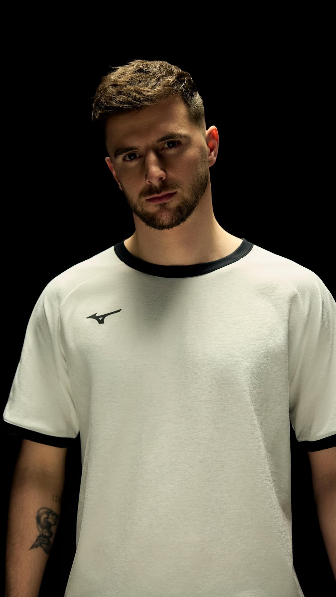 masonmount 게시물 이미지: A thousand unseen touches in the dark. A...