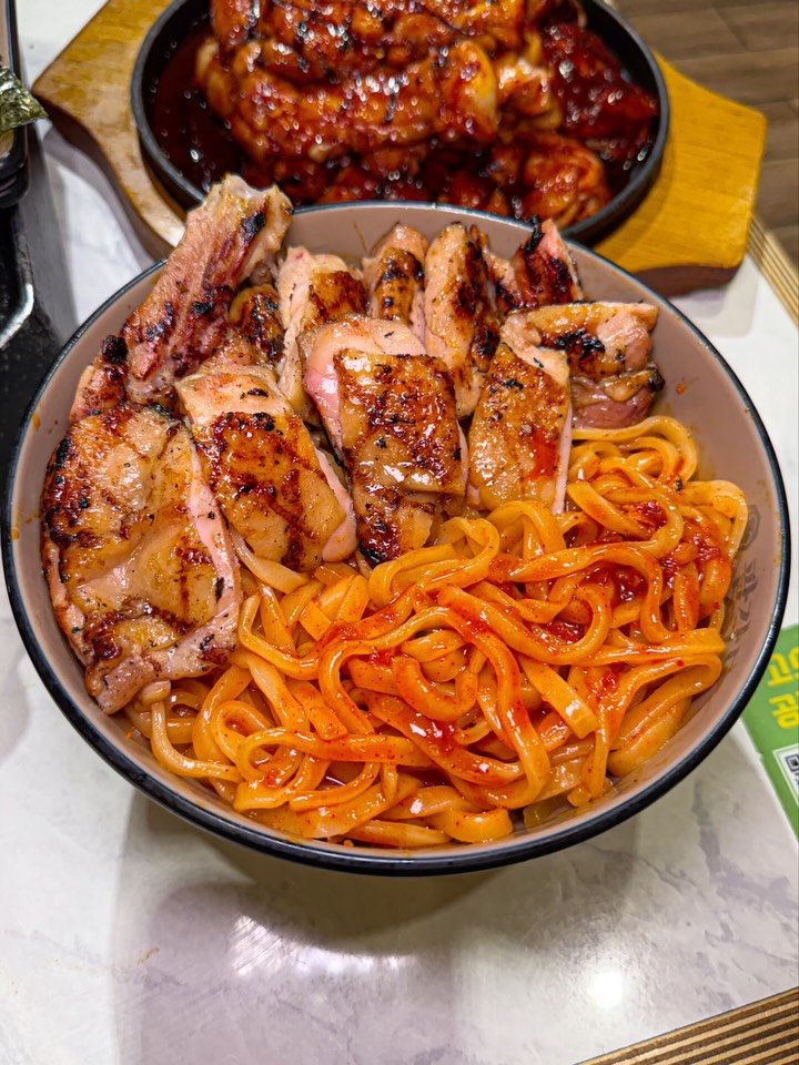 mat.planner 게시물 이미지: 여기 진짜 가기 무서운게 정신 놓고 먹게 됨,,
이성 지키기 실패하는...