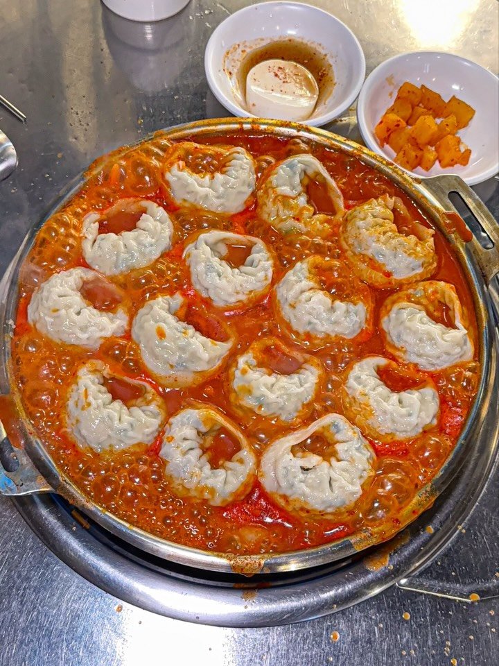 mat.planner 게시물 이미지: 와 겨울엔 진짜 뜨끈한 만두전골이 국룰인데,,
한사발포차에서 왕만두 전골을...