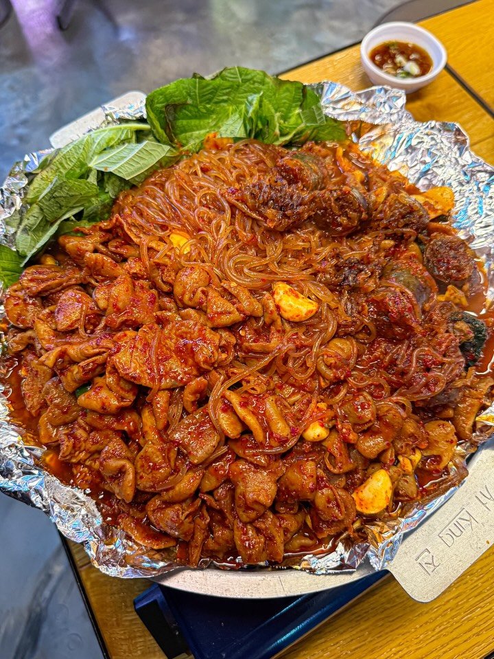 mat.planner 게시물 이미지: 와 드디어 연남동에 알곱창 맛집이 등장했다,,,
잡내 전혀 없이 깔끔한 돼지...