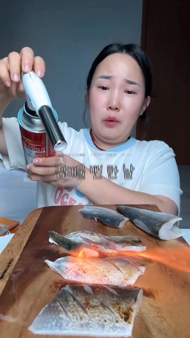 mat_hwa 게시물 이미지: ✅전어 구매처는 프로필 링크에

토치.. 를 3천원에 샀는데요
부탄가스를 만원치...