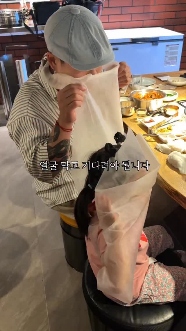 mat_hwa 게시물 이미지: 껍데기로 극한 웨이팅 시키는 집
초필살 껍데기만 생각했는데
고기 맛있어버리는거...