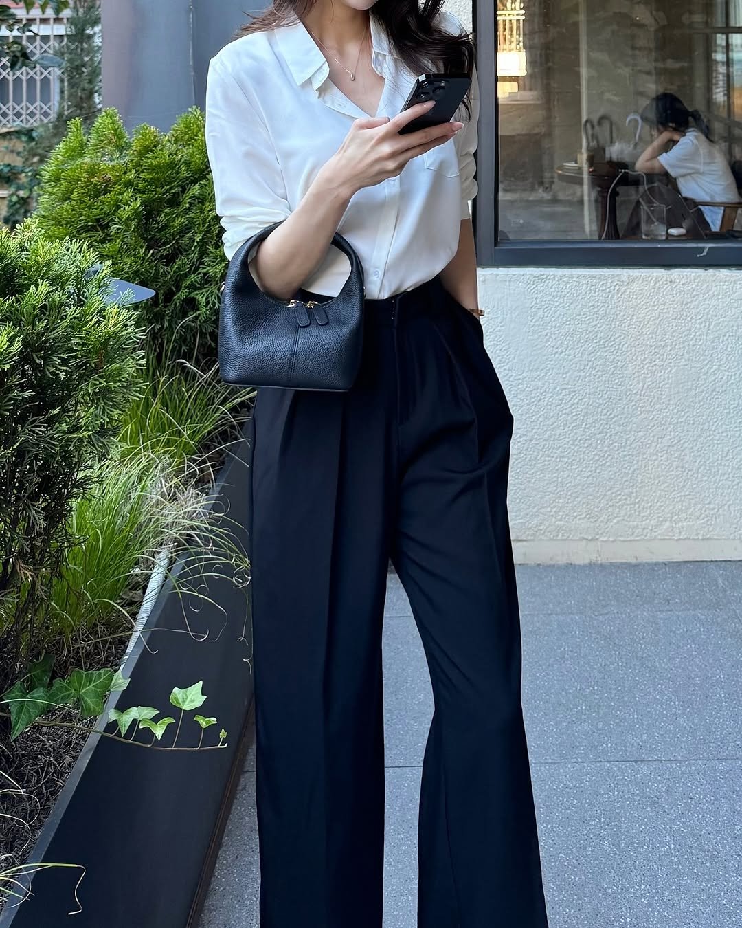Photo shared by 라뮤제 on September 23, 2025 tagging @matilly_eunji. May be an image of 3 people, jumpsuit, top, cornflower and text.