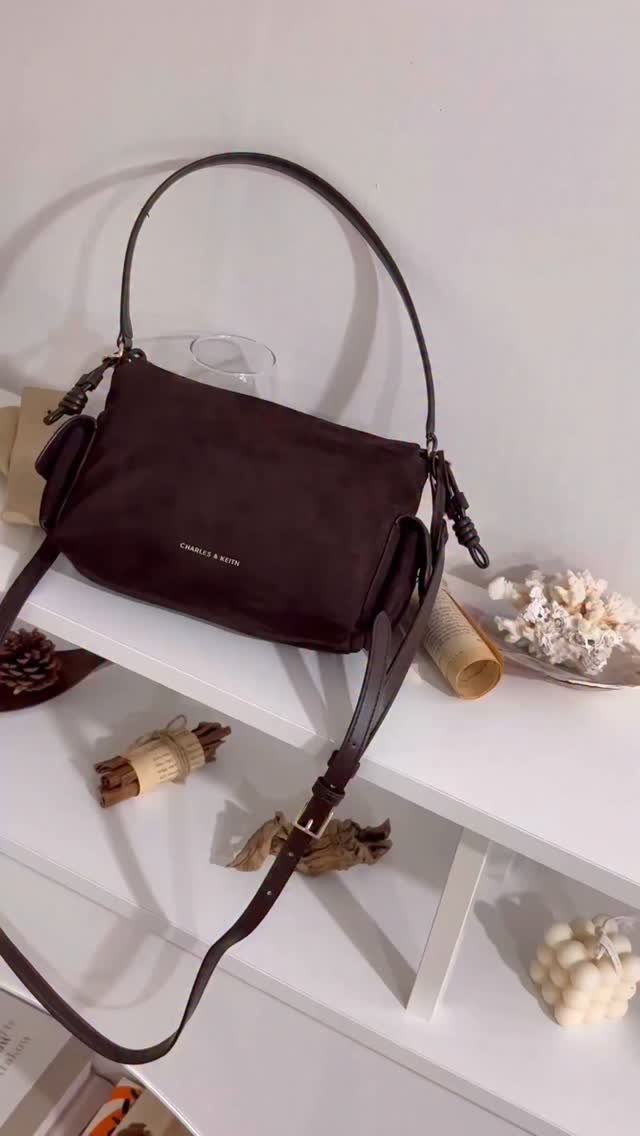matilly_eunji 게시물 이미지: #광고 @charleskeith_kr 가방과 가을 옷 입어보기 😜👜🍂🧸🤎

...