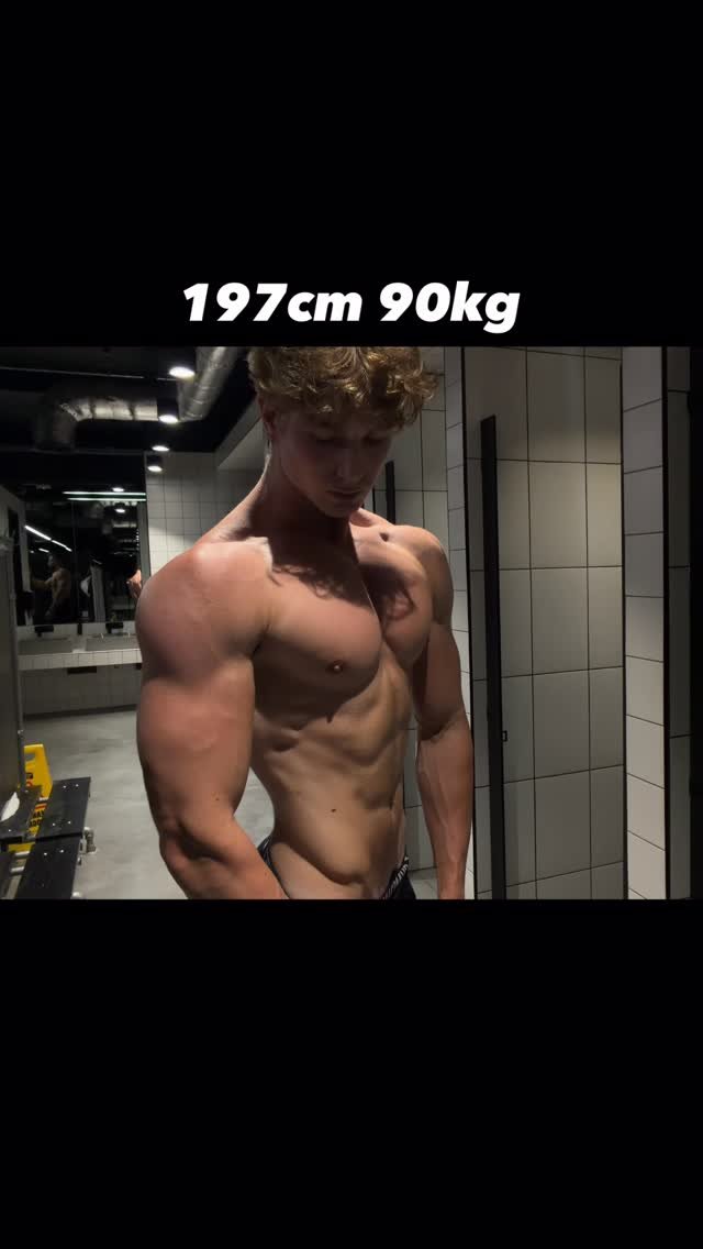 matis.mallie 게시물 이미지: La sèche avance plutôt bien 👀

#gym #fitness...