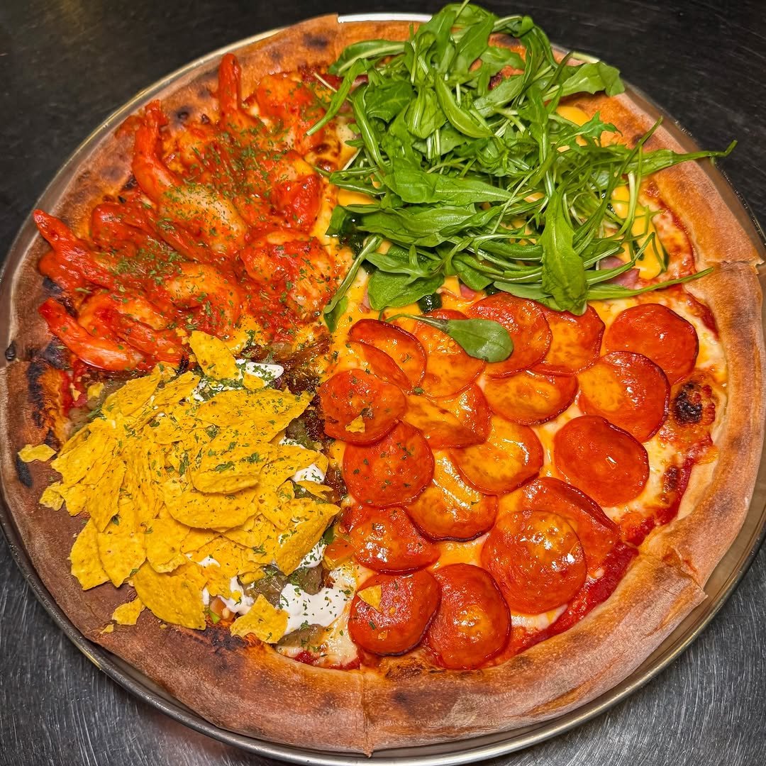 Photo shared by 맛집 스포일러 - 윤쌤 | 먹스타그램 on February 19, 2026 tagging @dallas_pizza__. May be an image of pizza, salami, mozzarella, tomato and text.