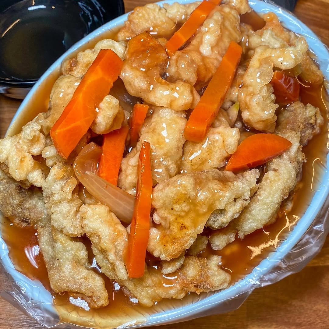 Photo by 맛집 스포일러 - 윤쌤 | 먹스타그램 on August 14, 2025. May be an image of chicken, cutlet and text.