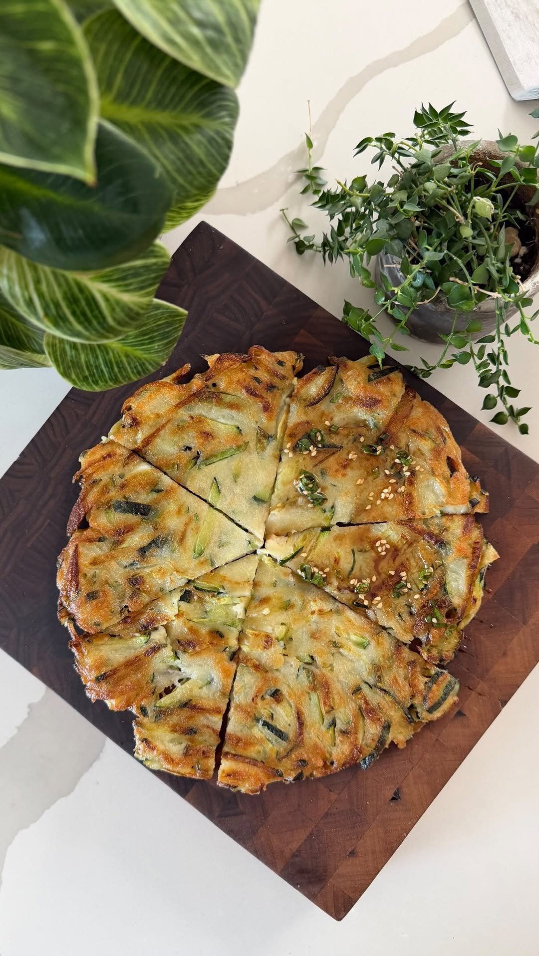 maxiskitchen 게시물 이미지: Korean zucchini pancake✨

My debut cookbook is...