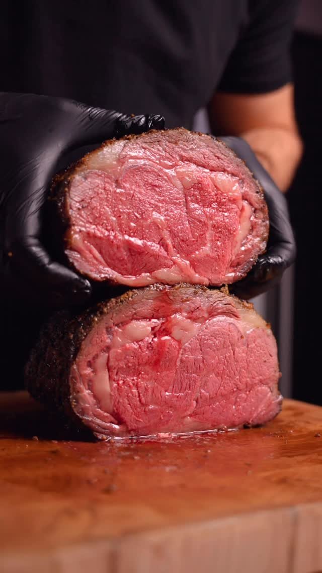 maxthemeatguy 게시물 이미지: The Perfect Prime Rib

Merry Christmas and...