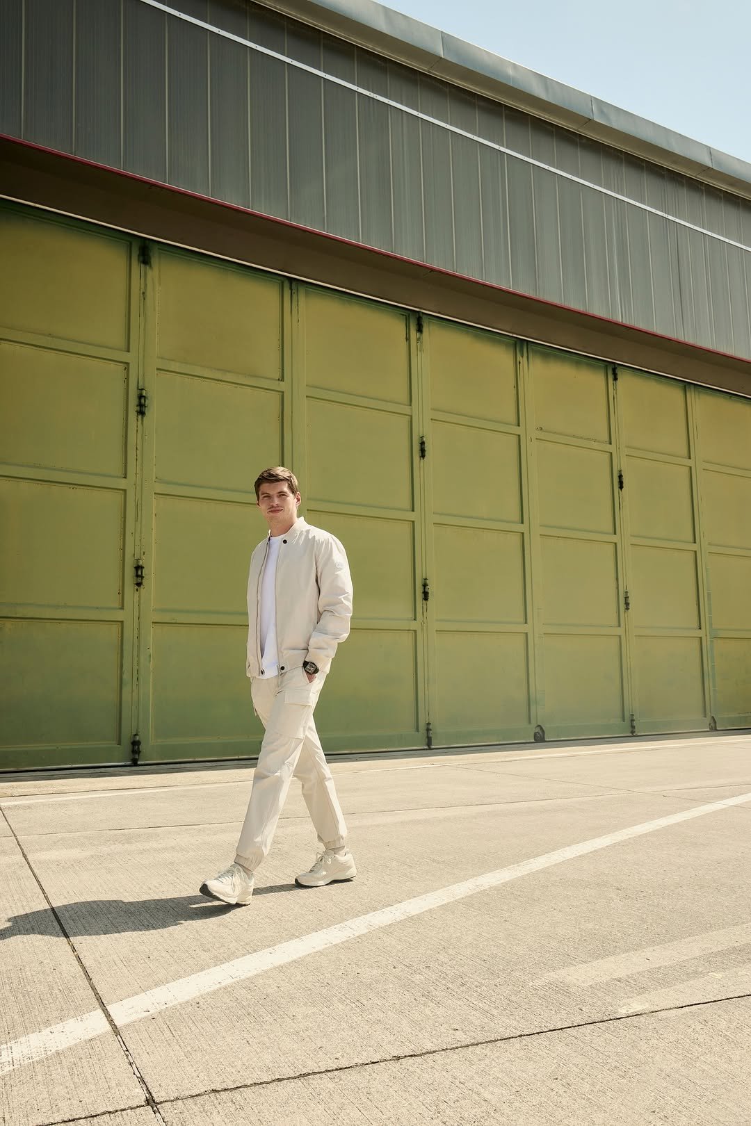 maxverstappen1 게시물 이미지: New season, new streets. Stepping into...