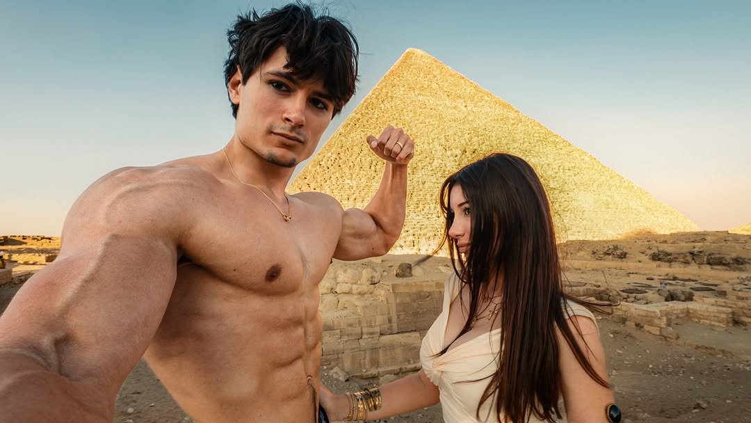 maxwellkrause 게시물 이미지: I CONQUERED EGYPT - YOUTUBE is out NOW

My...