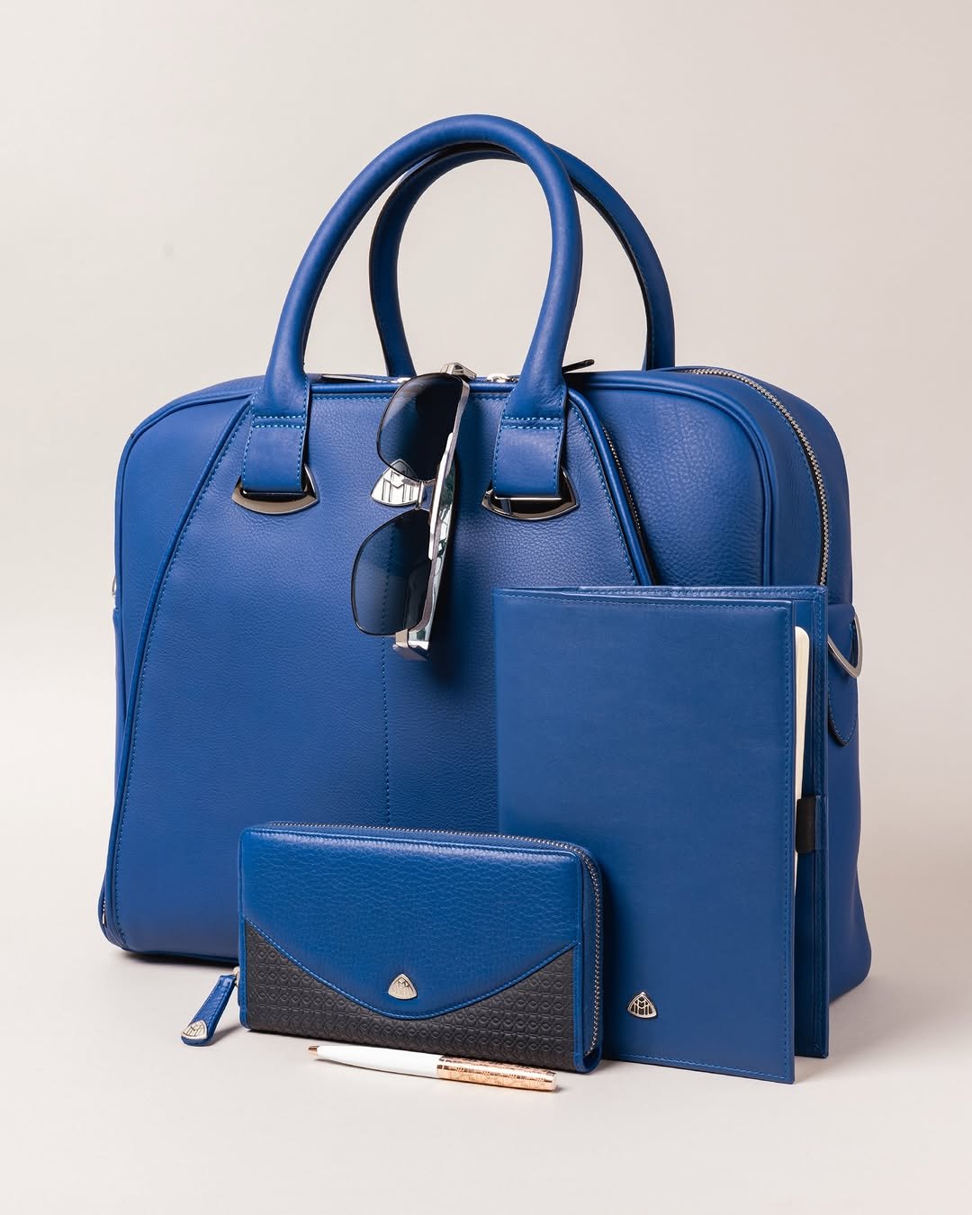 maybachluxury 게시물 이미지: Blue elegance meets iconic MAYBACH craftsmanship 💙