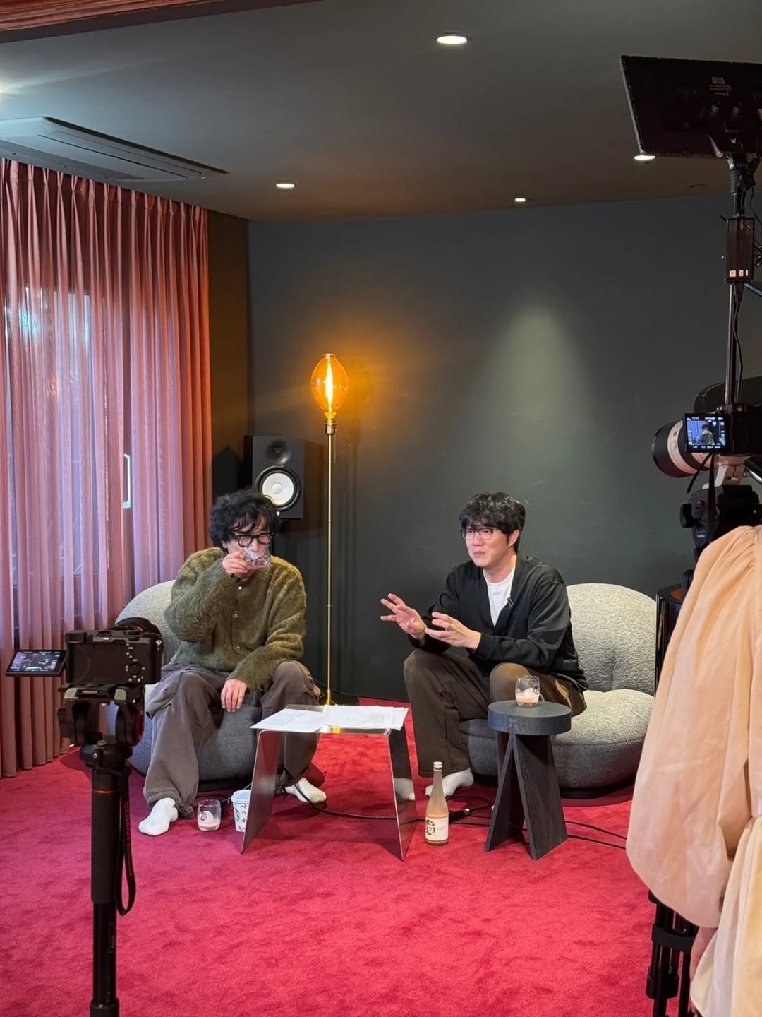 Photo by 성식영 on December 06, 2025. May be an image of camera, carpet and text.