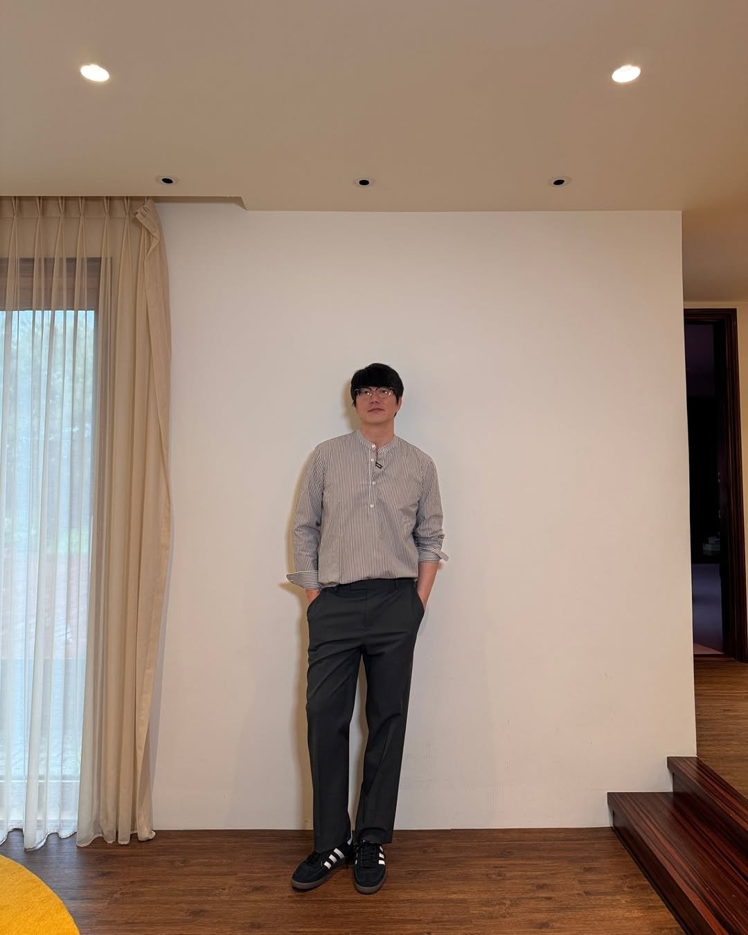 Photo by 성식영 on June 18, 2025. May be an image of 1 person, bolo tie and text.