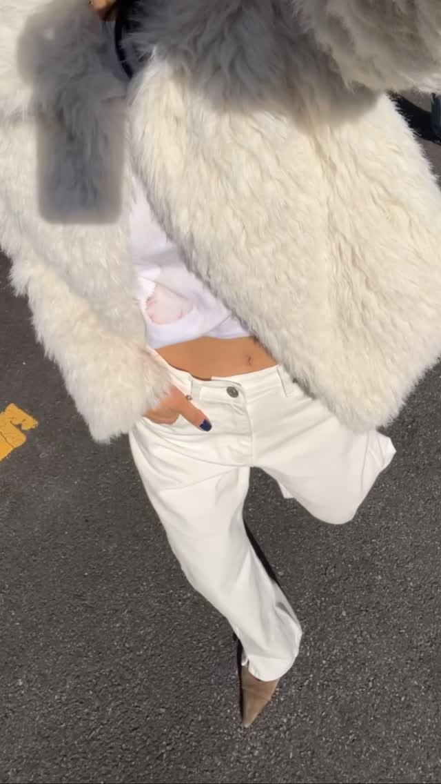 maymay_ing 게시물 이미지: 오늘은🤍
.
.
#메이메이#가을
#가을코디