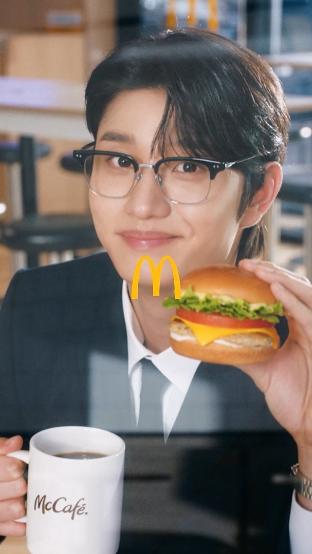 mcdonalds_kr 게시물 이미지: 바쁜 아침☀️

맥모닝으로 촉촉함과 프레시함, 
그리고 그릴드 치킨의 건강함까지!...