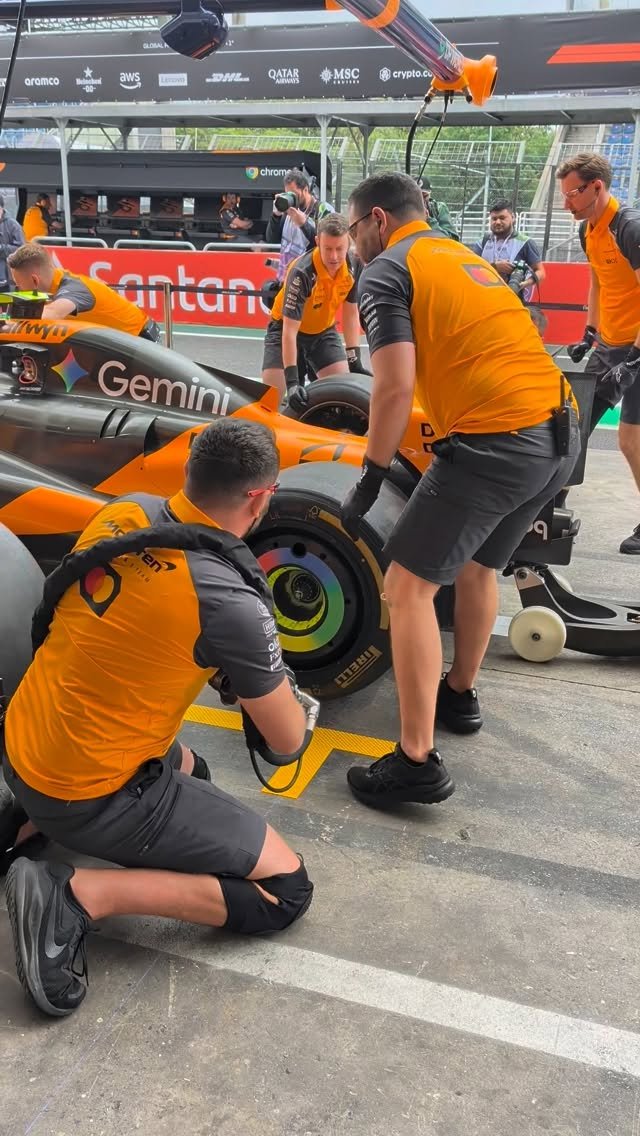 mclaren 게시물 이미지: Putting in the work 💪

#McLaren