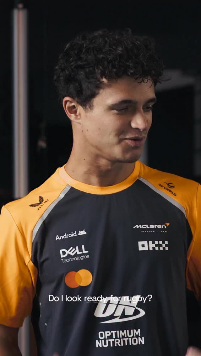 mclaren 게시물 이미지: F1 x Rugby ⚡️ 

Lando debriefs with England...
