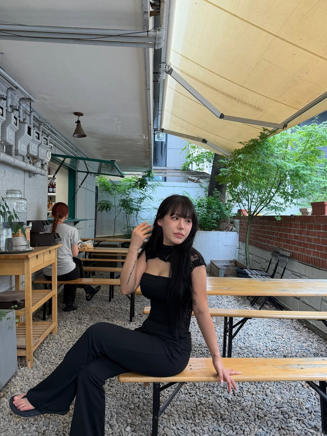 me_no_ni 게시물 이미지: 뒤로 넘길 수록 해맑아짐☺️
뒤로 넘겨보던가