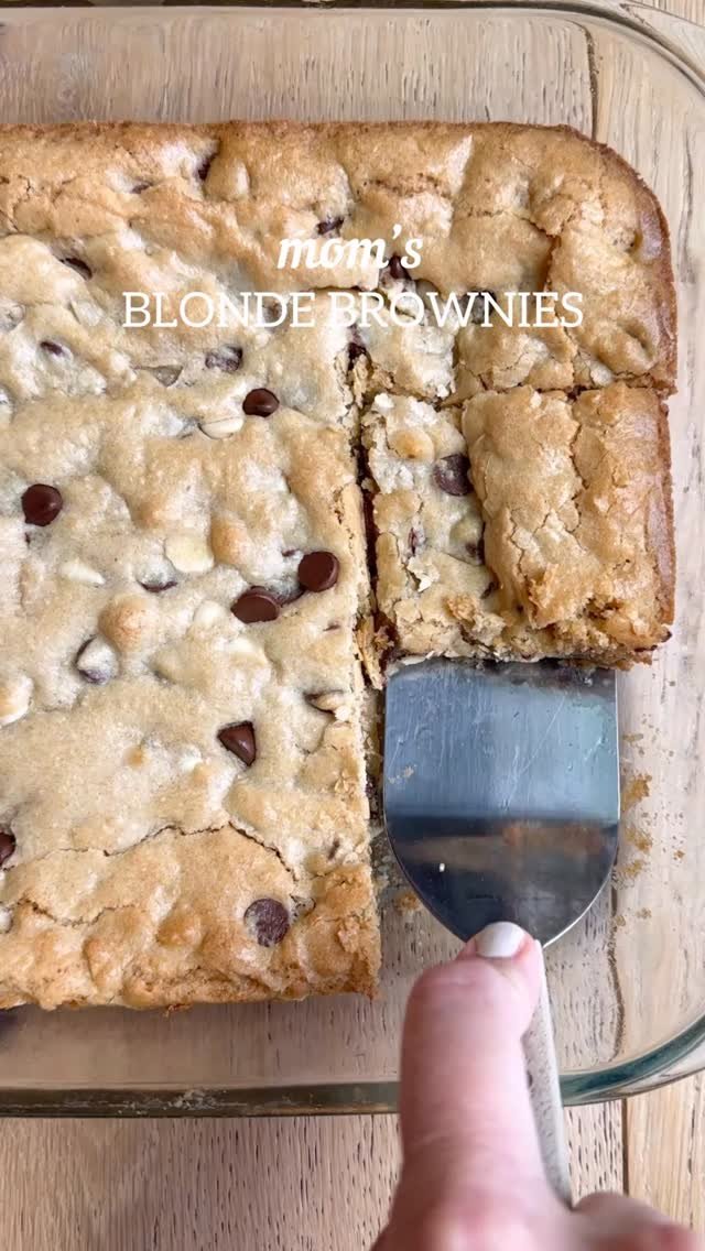 meaningfuleats 게시물 이미지: Gluten-Free Blondies! Type “RECIPE” in the...