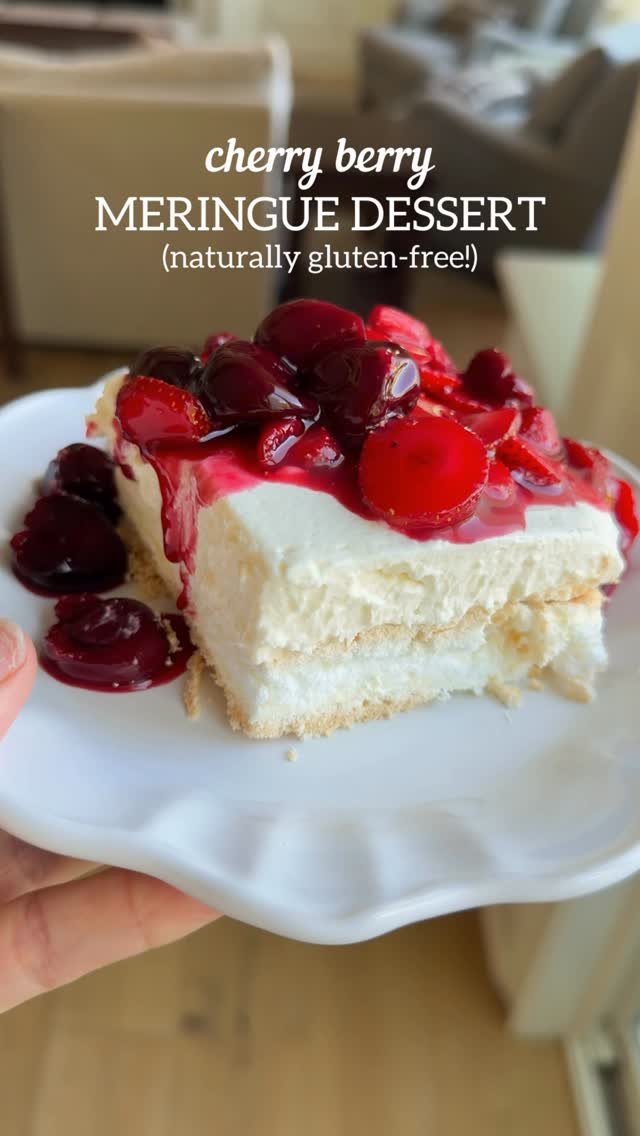 meaningfuleats 게시물 이미지: Cherry Berry Meringue Delight! 🍒Type “RECIPE”...