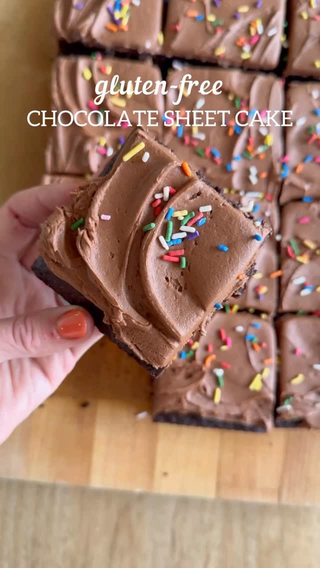 meaningfuleats 게시물 이미지: Gluten-Free Chocolate Sheet Cake! 🍫 Type...