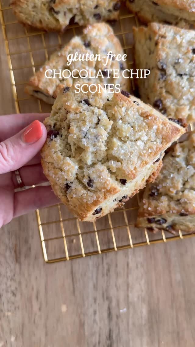 meaningfuleats 게시물 이미지: Gluten-Free Chocolate Chip Scones! 🙌 Type...