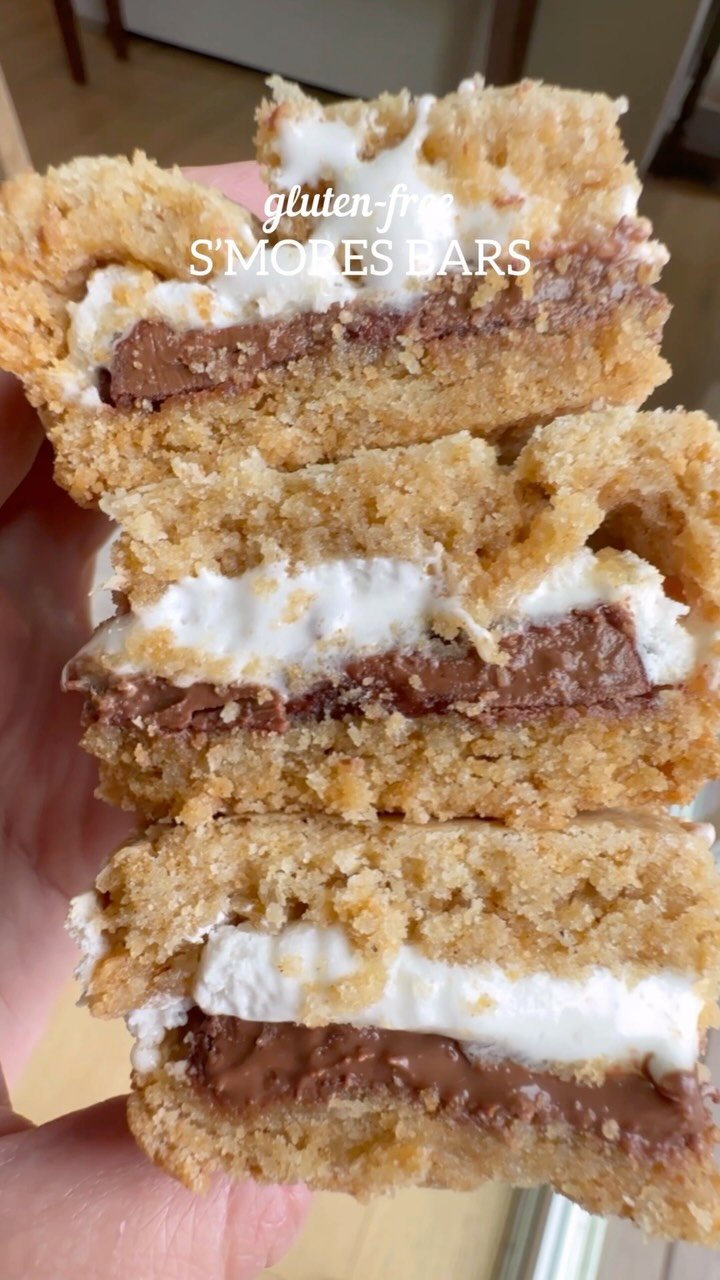 meaningfuleats 게시물 이미지: Gluten-Free S’mores Bars! 🍫 Type “RECIPE” in...