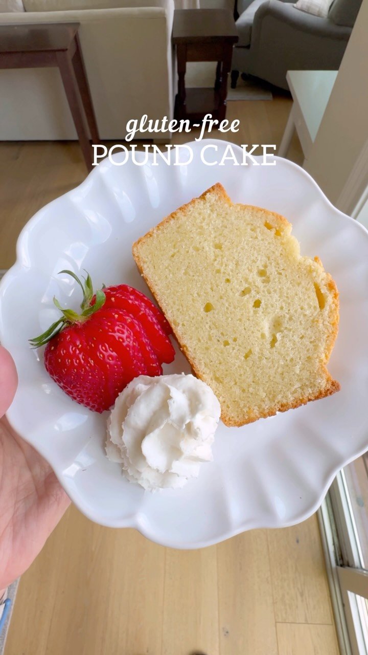 meaningfuleats 게시물 이미지: Gluten-Free Pound Cake! Type “RECIPE” in the...