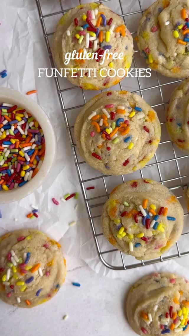 meaningfuleats 게시물 이미지: Gluten-Free Funfetti Sugar Cookies! 🎉 Type...