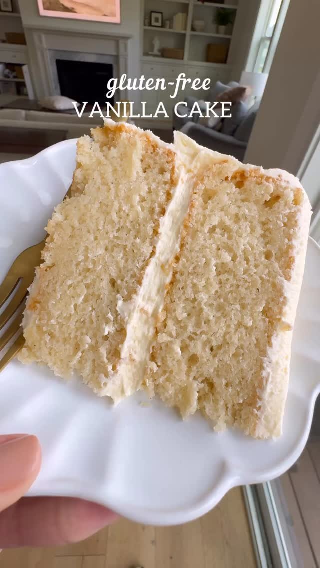 meaningfuleats 게시물 이미지: Gluten Free Vanilla Cake! 🍰 Type “RECIPE” in...