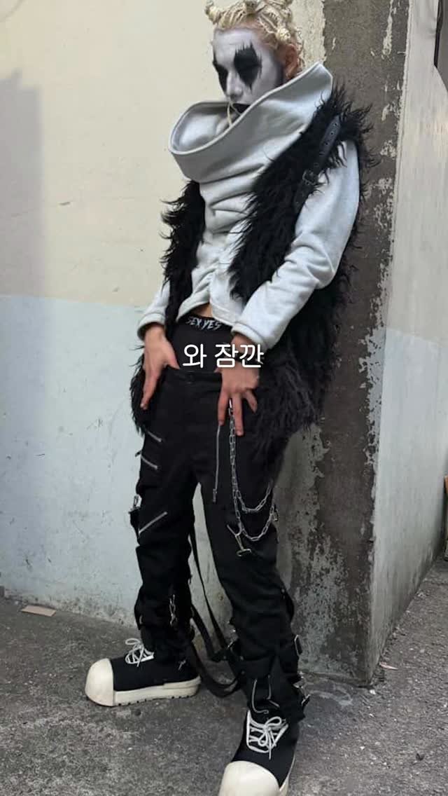 mehaal_fashion 게시물 이미지: 너무 충격적인 요즘 고등학생 패션ㅋㅋㅋ(2탄)

174/61

패션평가 신청 방법은...