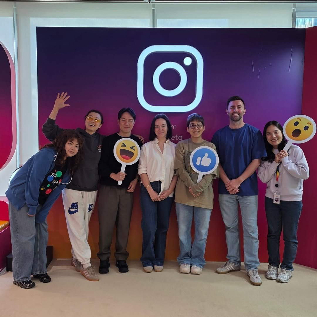 Photo by 서 은아 on October 19, 2025. May be an image of phone and text.