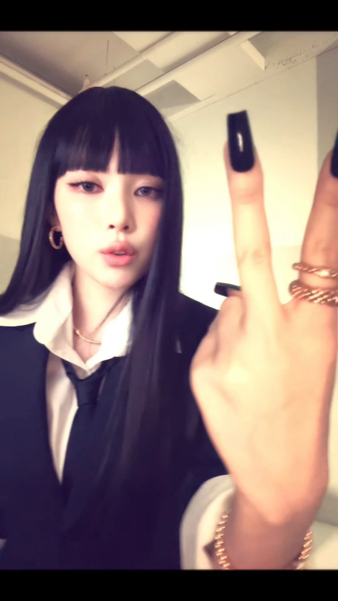 meovv 게시물 이미지: don't talk 2 me

#MEOVV #미야오 #NARIN #나린
#THEBLACKLABEL