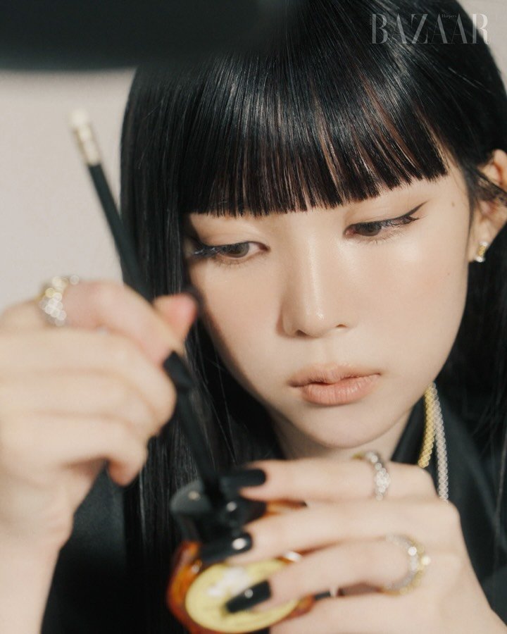 meovv 게시물 이미지: #제작지원 난생 처음 오피스로 향한 신입사원, 미야오 나린🐈💼 그녀의 첫 출근에...