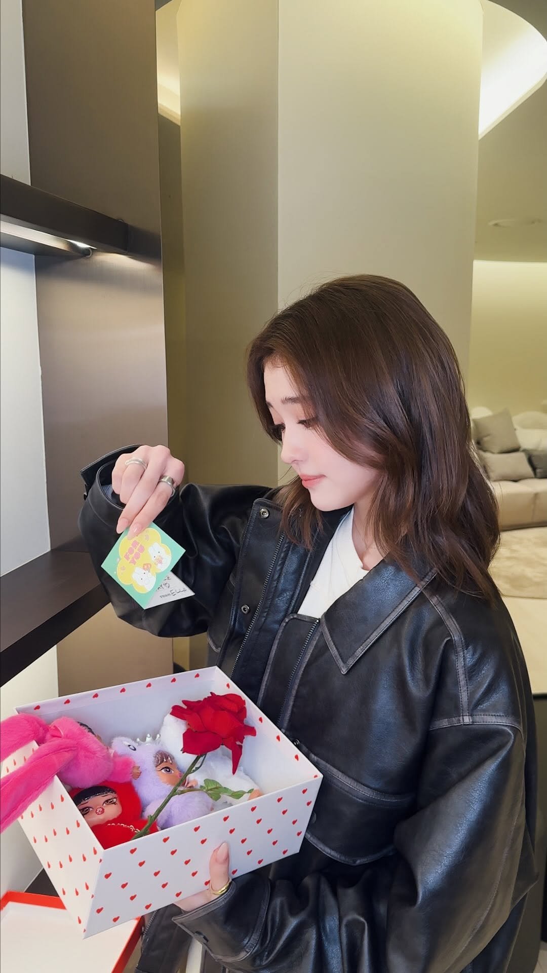 meovv 게시물 이미지: someone sent me Bratziez 🧐💝

@bratz 
#MEOVV...