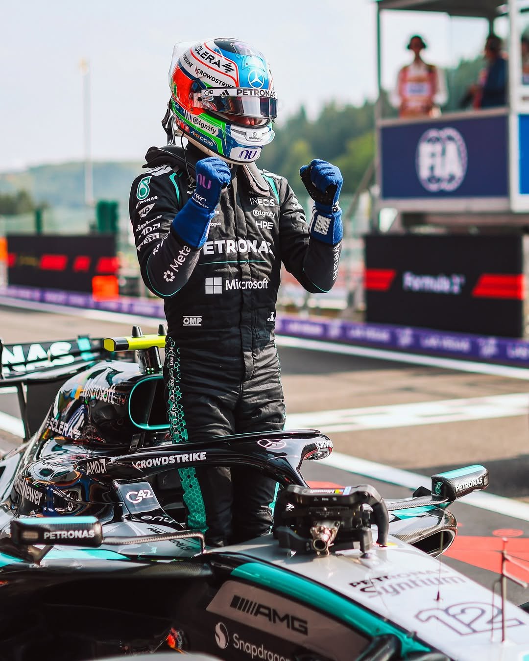 mercedesamg 게시물 이미지: 10/10! 🤩 Kimi wins our TENTH consecutive Pole...