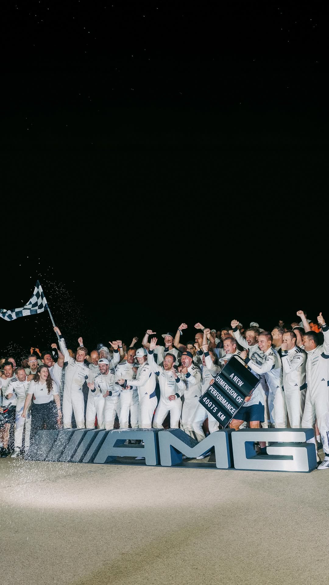 mercedesamg 게시물 이미지: Around the world in under 8 days. 25...