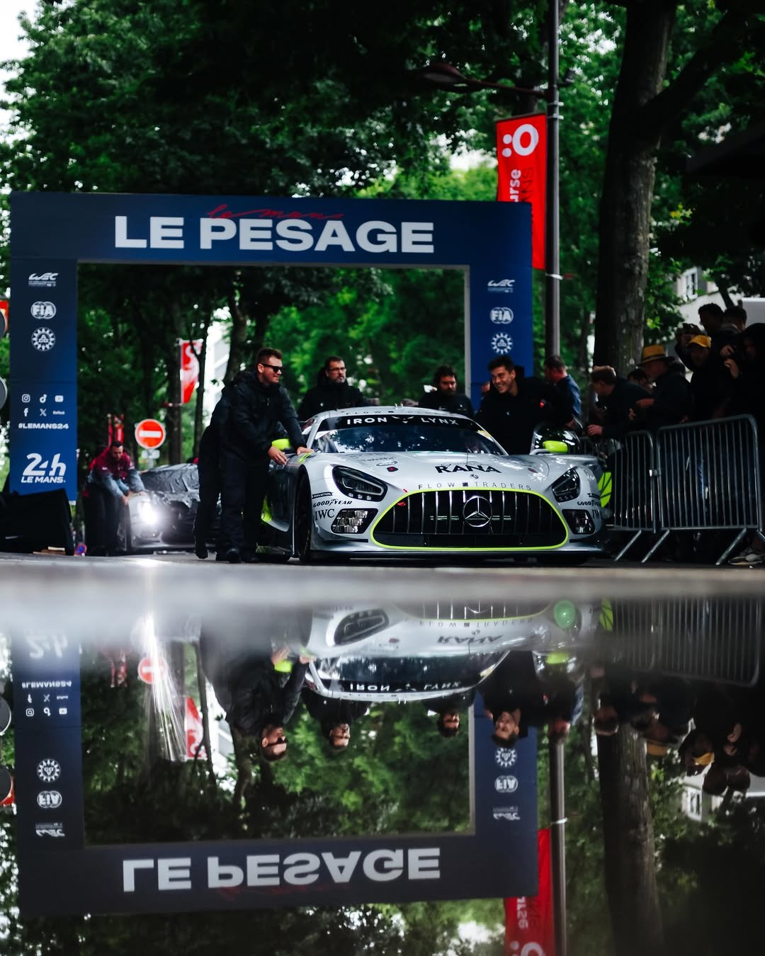mercedesamgmotorsport 게시물 이미지: LE PESAGE
A beautiful Le Mans tradition.

#AMG...