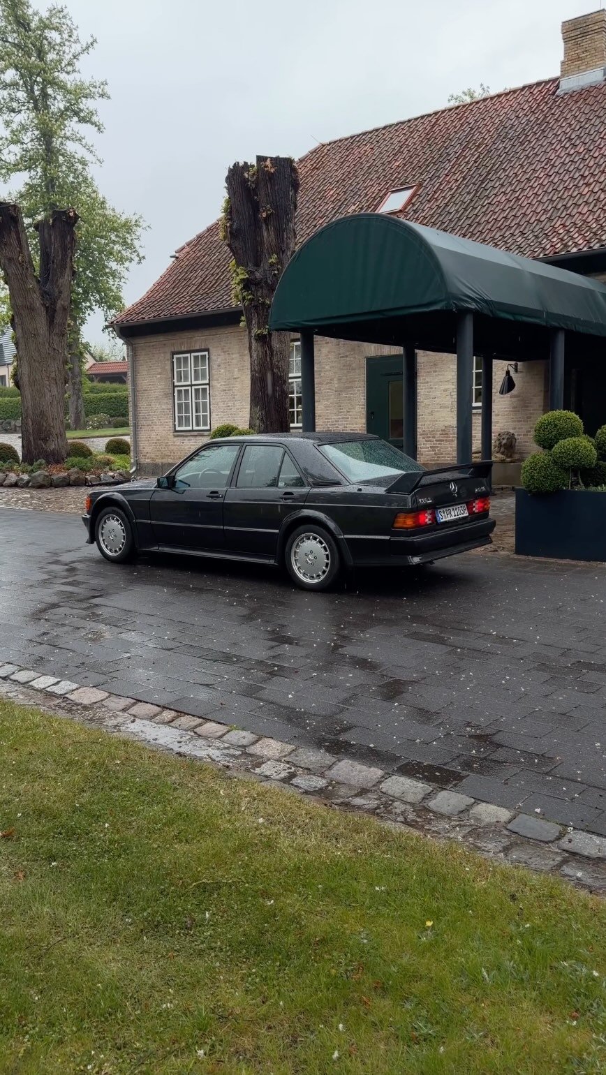 mercedesbenz 게시물 이미지: ...and in our garage. 

#MercedesBenz...