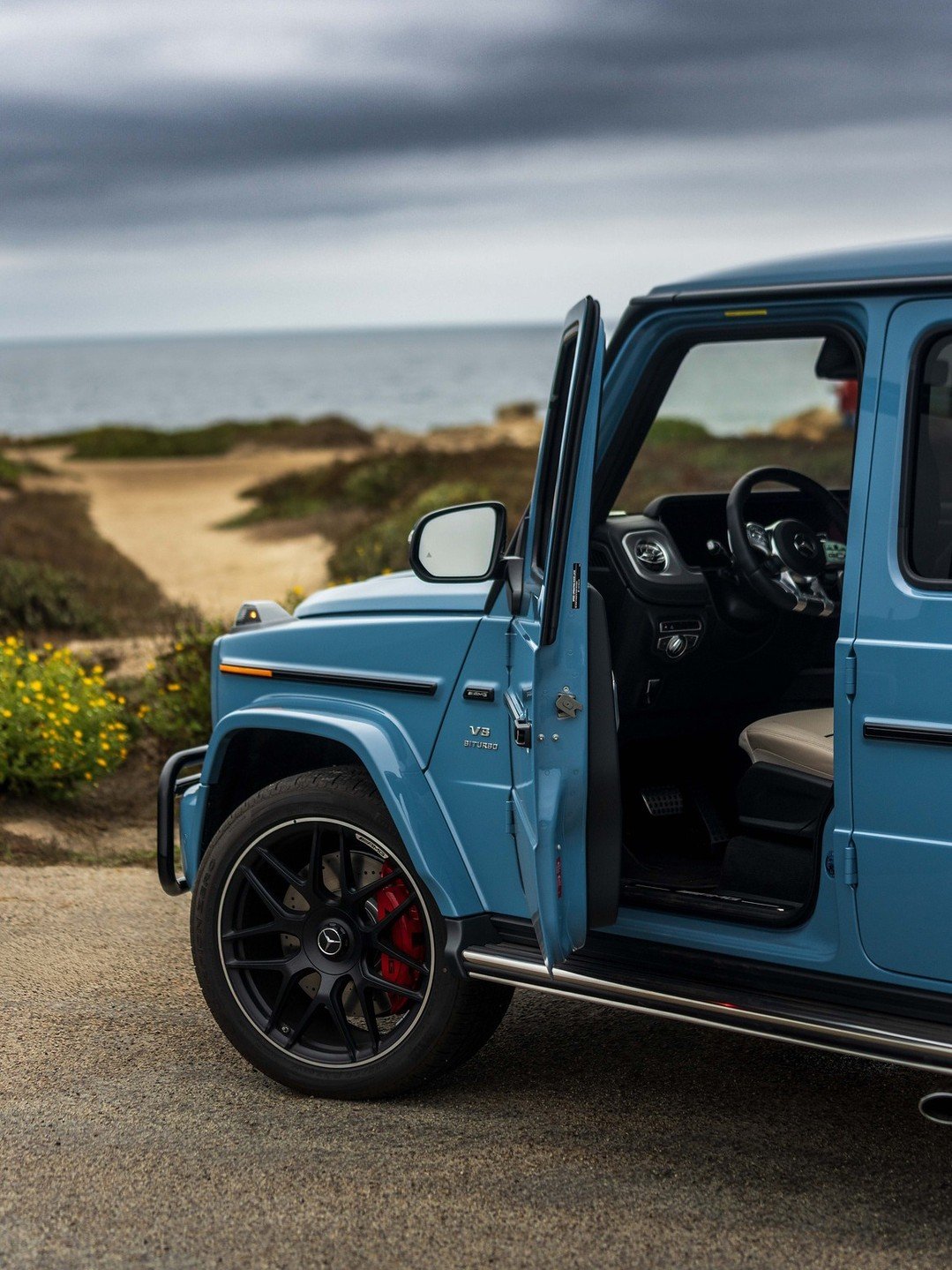 mercedesbenzgclass 게시물 이미지: Salt in the air, V8 in the background – the...