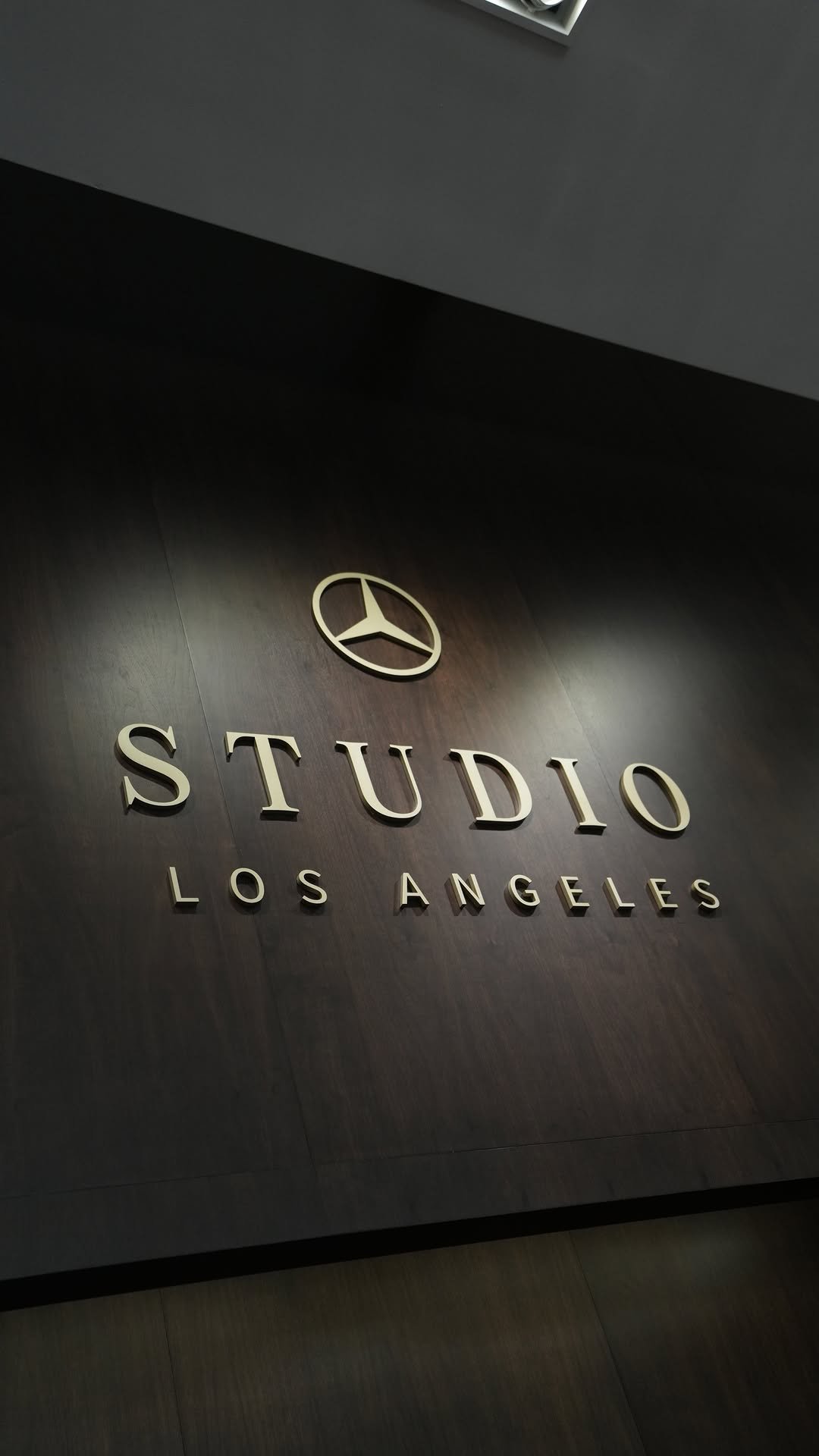 mercedesbenzusa 게시물 이미지: Mercedes-Benz Studio Los Angeles is a new...
