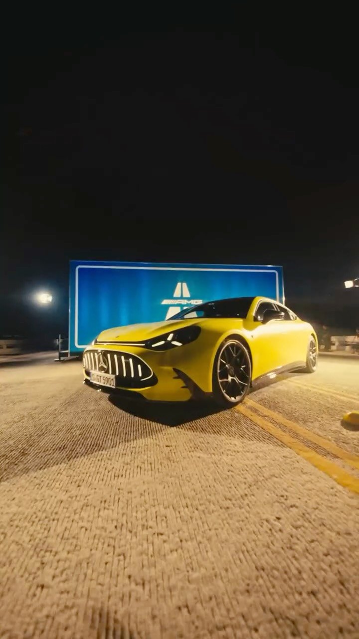 mercedesbenzusa 게시물 이미지: +++ Breaking news out of Los Angeles +++...