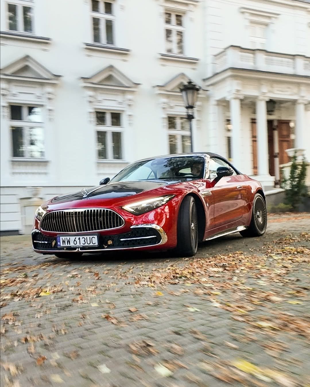 Photo by Mercedes-Maybach on January 03, 2026. May be an image of ‎sedan, wheel, road and ‎text that says '‎5 اللي WW613UC H WW 613UC 130‎'‎‎.