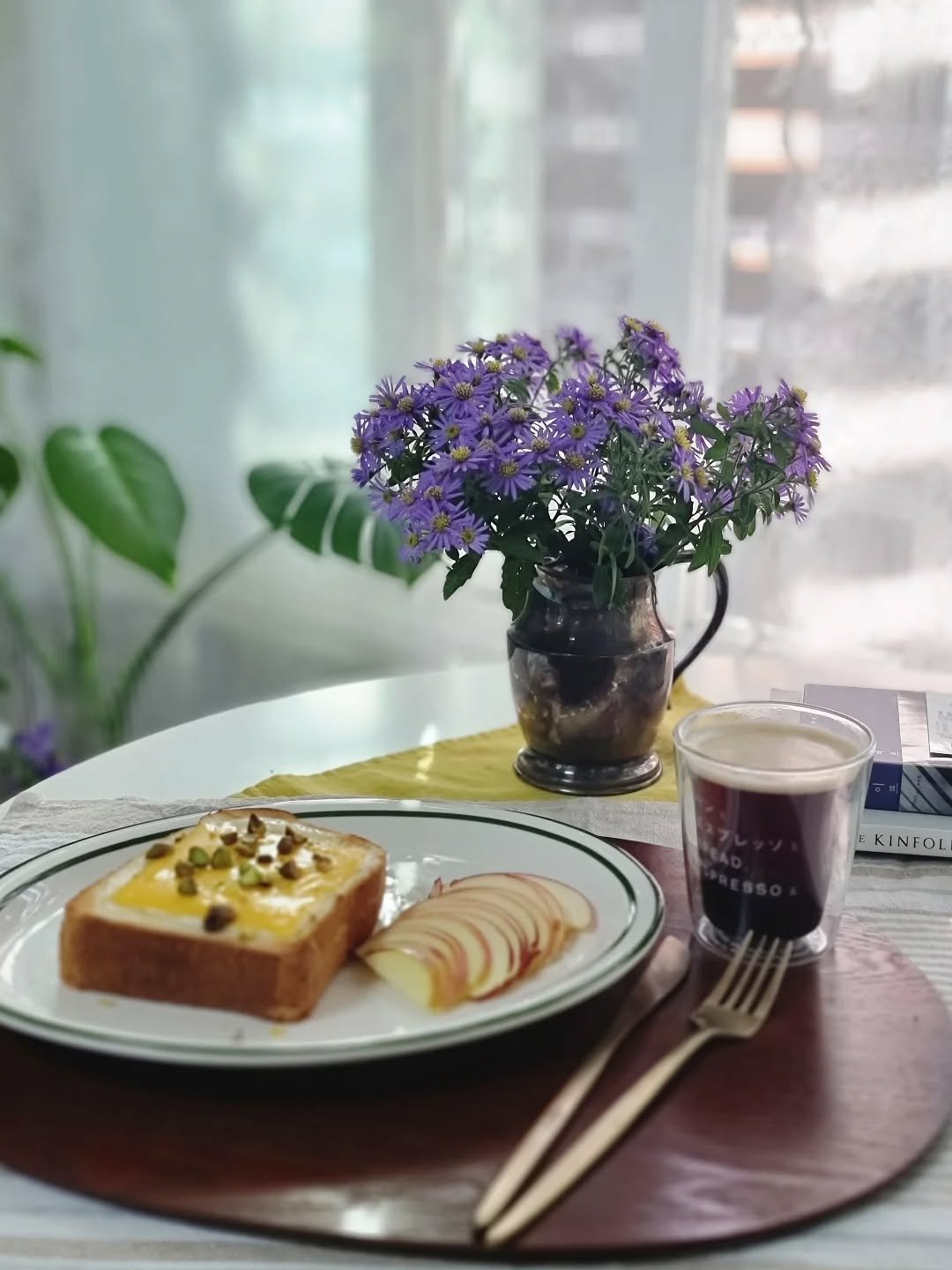 Photo by merry J on November 03, 2025. May be an image of tart, French toast, apple, toast, sandwich, prairie gentian and text that says 'KINFOL'.