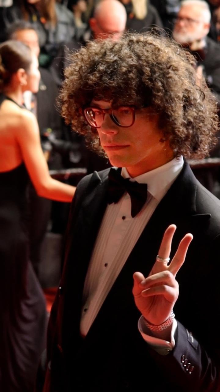 meta 게시물 이미지: cannes I get a little commotion for the tux?...