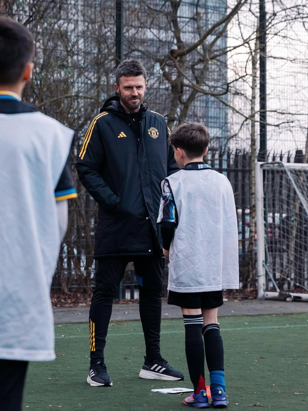 michaelcarrickfoundation 게시물 이미지: 📍 @Carras16 checking in at #CarricksStreetReds...