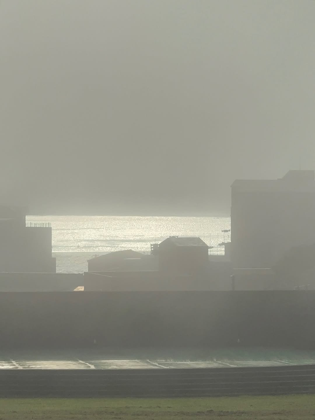 Photo by 이노마 on June 27, 2025. May be an image of ship, barge, fog and text.